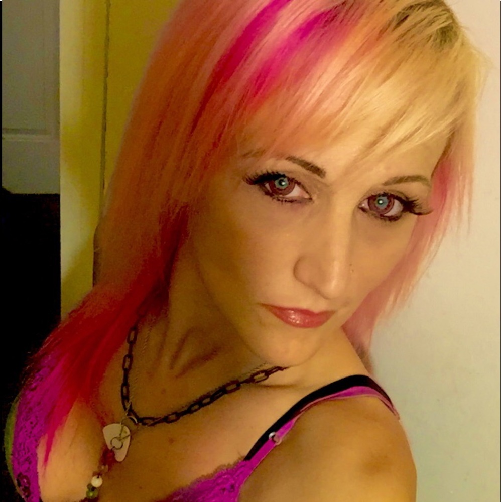 Meet your Posher, Steffany